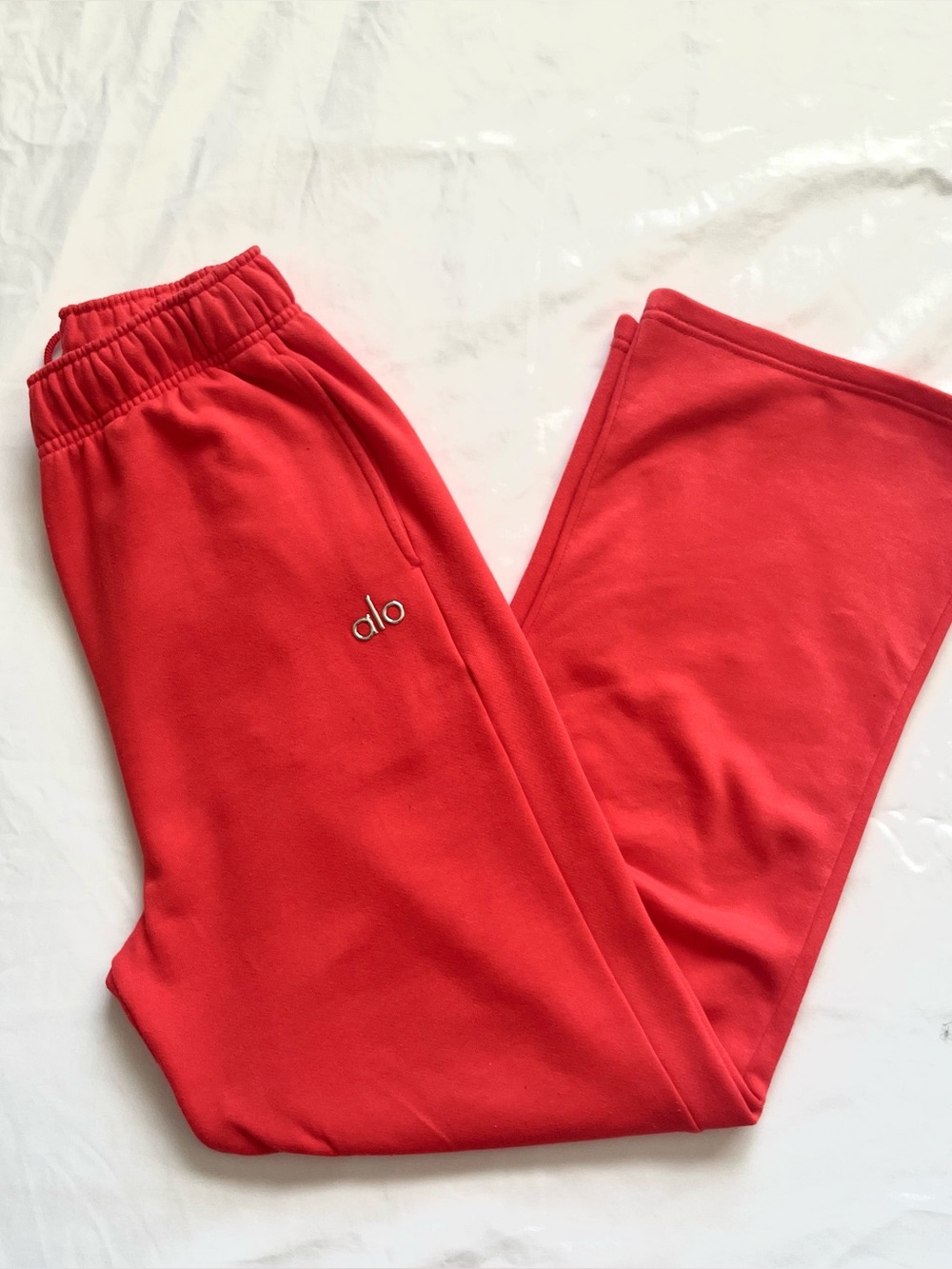 ALO Yoga Red hot summer Sweatpants